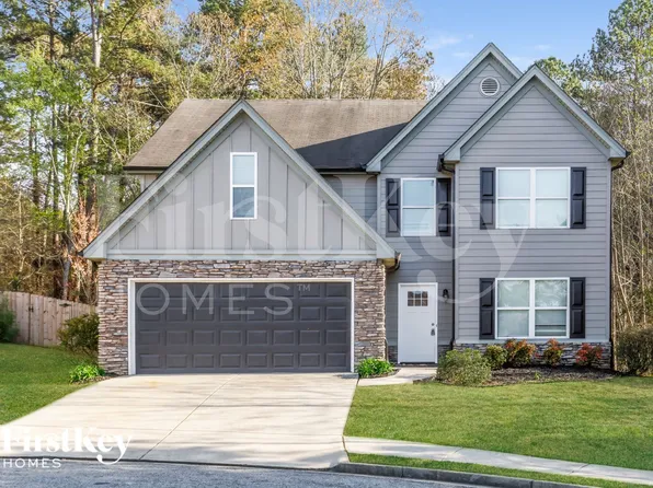 201 Muscogee Dr, Hoschton, GA 30548