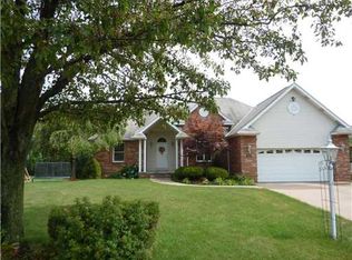 905 Lodgepole Dr, Imperial, PA 15126