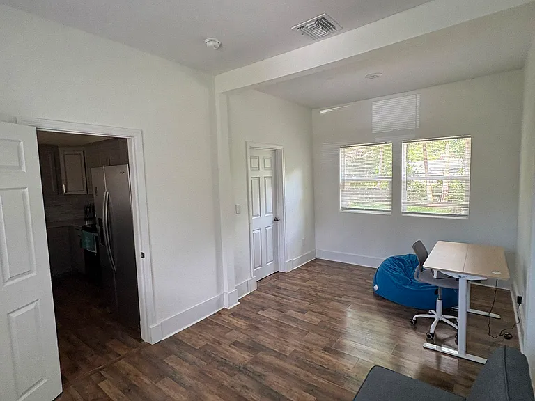 145 Ruth St — Photo 7
