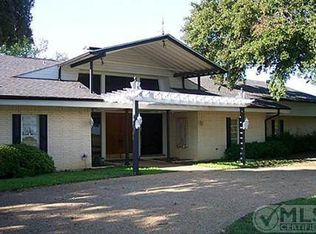 2015 E Fm 813, Ennis, TX 75119