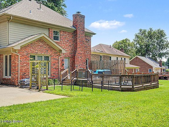 3rd image of 7611 Wolfspring Ct