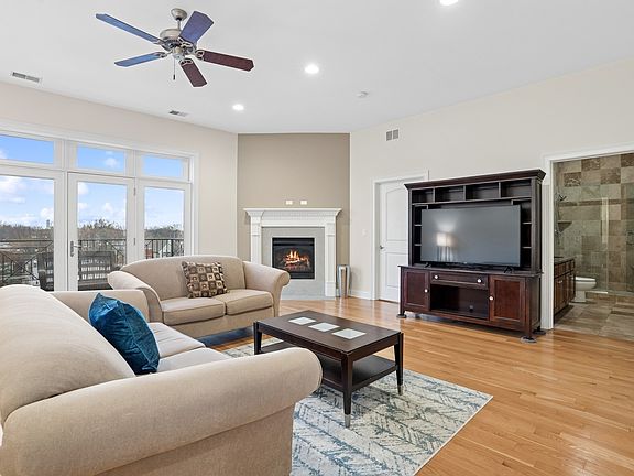 3rd image of 4141 N Kedzie Ave APT 407