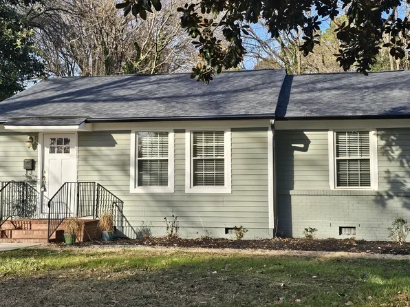 2425 Derby Dr, Raleigh, NC 27610