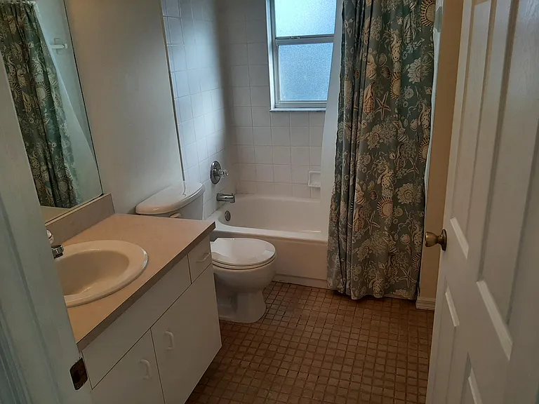 4670 Spruce Creek Rd — Photo 6