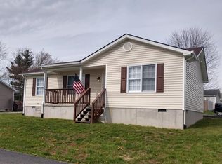 104 Stone Creek Dr, Mount Sterling, KY 40353