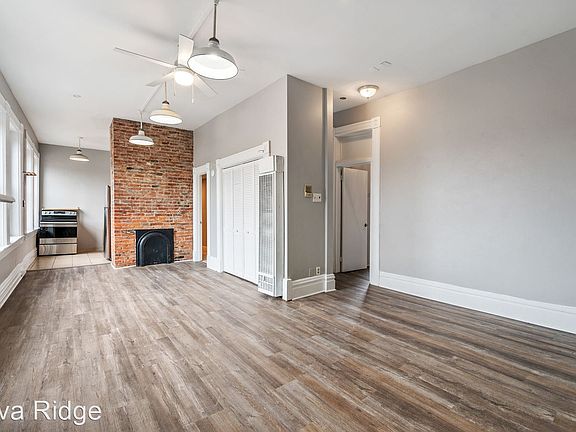 3rd image of 23 Bedford Sq APT 4