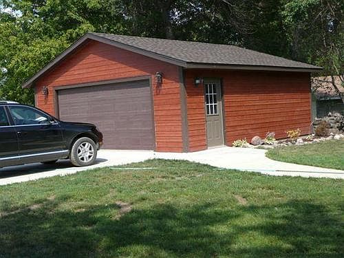 3rd image of 17282 Severson NW