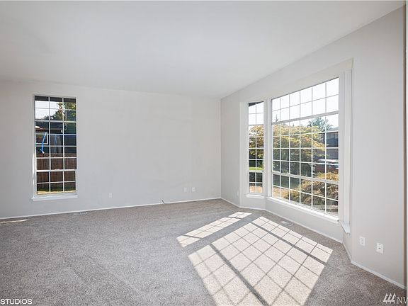4th image of 7115 70th Ave NE