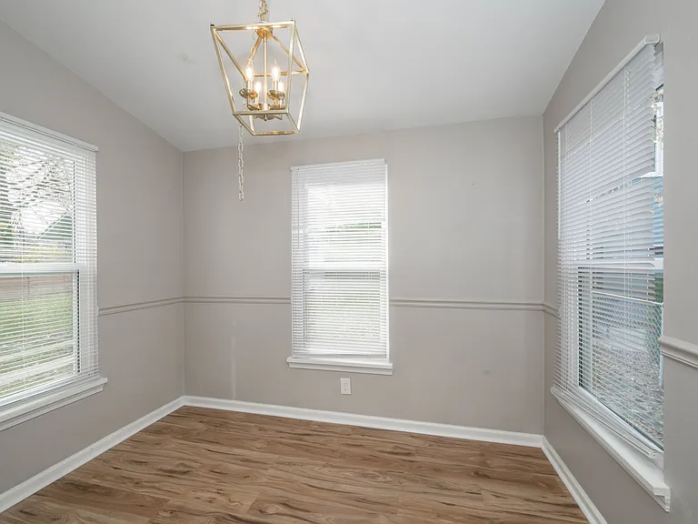 2737 Arbor Ave — Photo 19