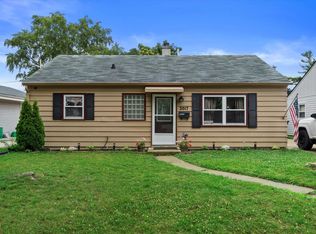 2017 W Lawn Ave, Racine, WI 53405