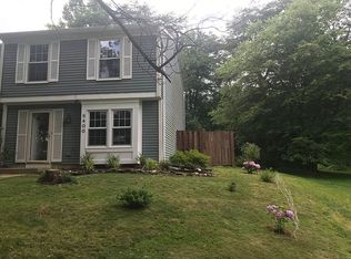 8400 Cacapon Ct, Lorton, VA 22079