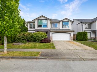 23897 114a Ave, Maple Ridge, BC V2W 1V2