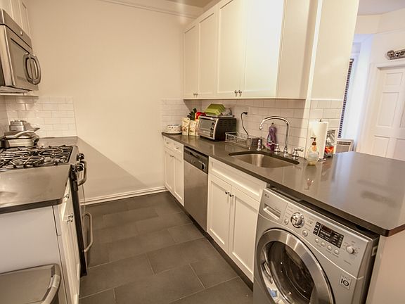 4th image of 704 8th Avenue 0