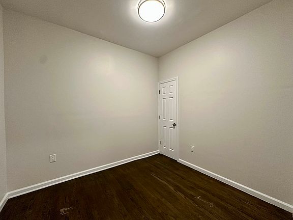 5th image of 4853 45th St APT B6