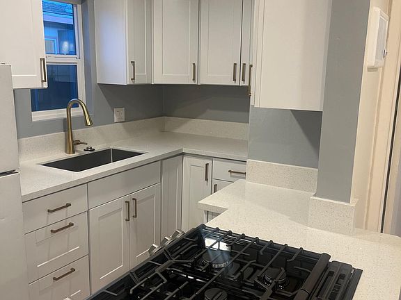 4th image of 1606 Oliver Ave