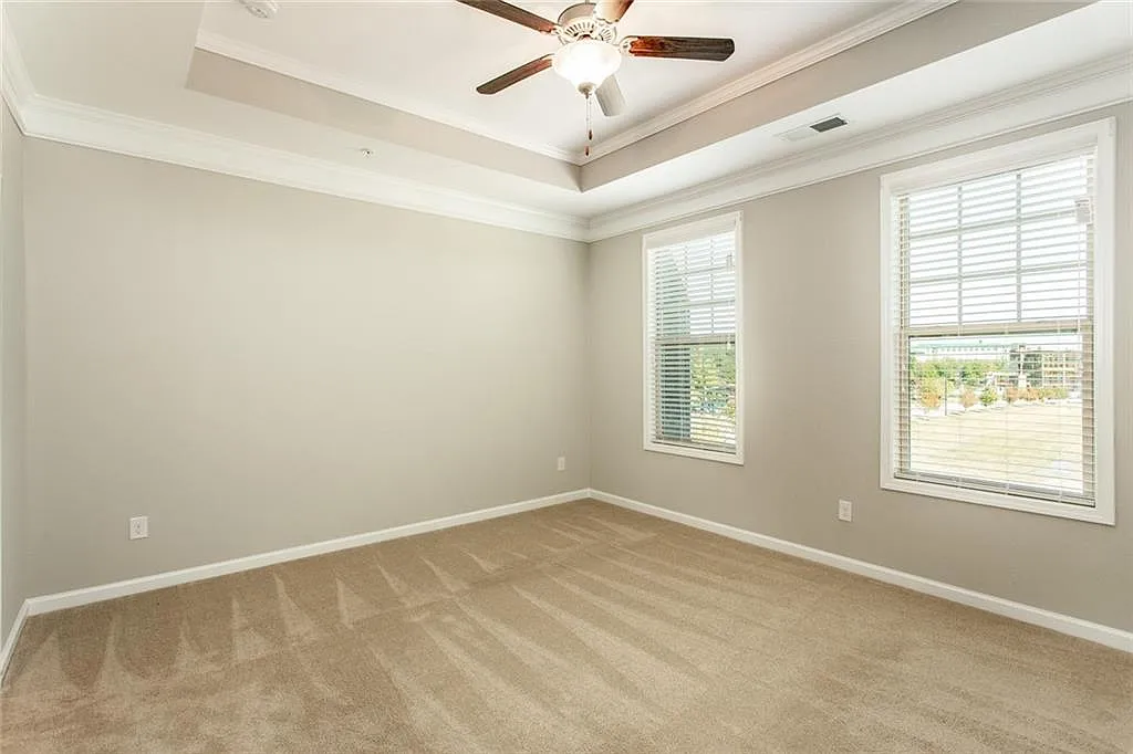 4 bed, 3.5 bath, 3094 sqft, $3,600 — Photo 4