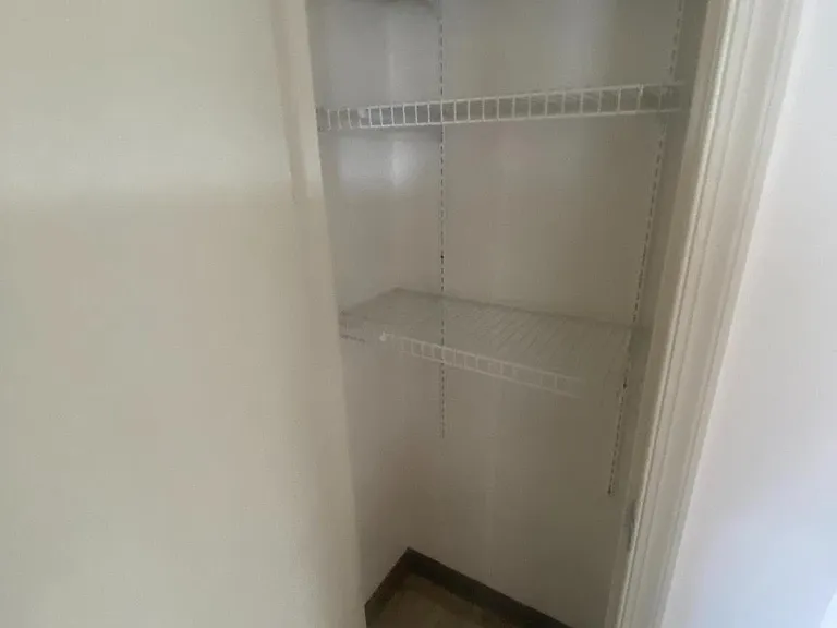 321 Plymouth Ave — Photo 5