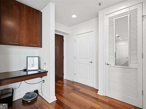3rd image of 3324 Peachtree Rd NE Unit 2202