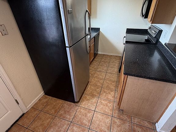 5th image of 1336 E Mountain View Rd Unit 105