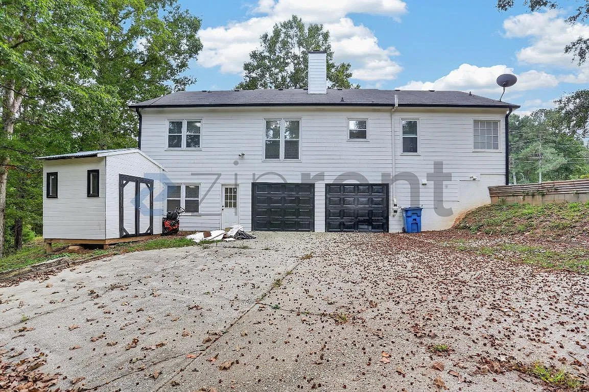 4 bed, 3.5 bath, 2576 sqft, $2,699 — Photo 3