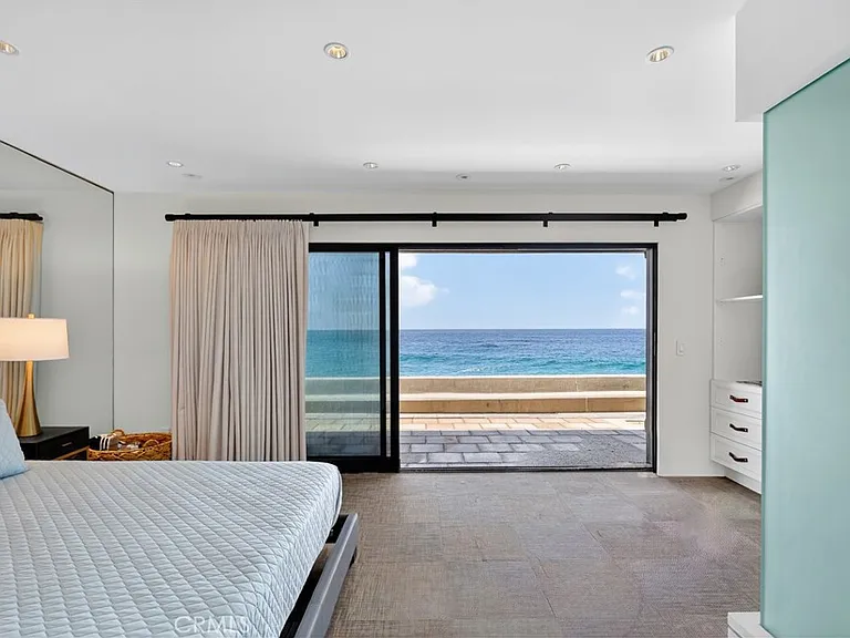 102 Blue Lagoon — Photo 15