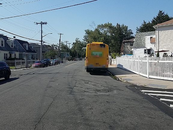 5th image of 17806 Sayres Ave
