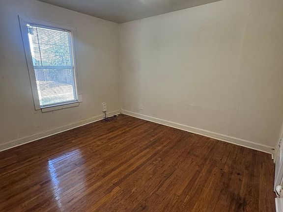 5th image of 1507 S Avondale St