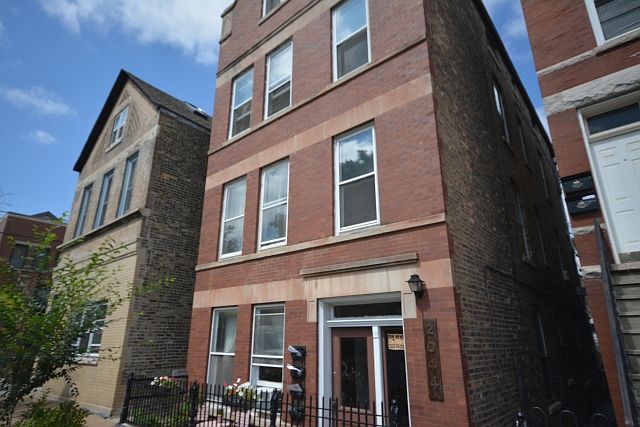 1st image of 2044 W Homer St APT 3