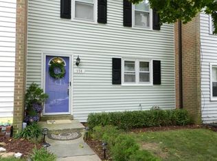 554 Crestwood St SW, Leesburg, VA 20175
