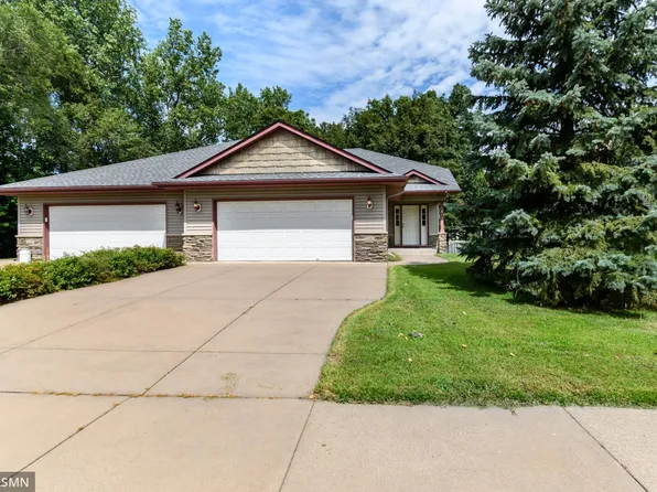 2081 Holloway Ave E, North Saint Paul, MN 55109