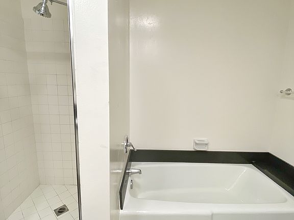 4th image of 4329 Colfax Ave APT 200