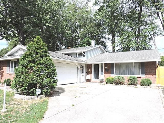 1st image of 812 Bennett Dr