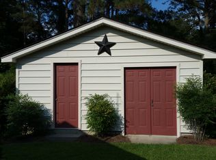 706 Stewart Ave, Clinton, NC 28328