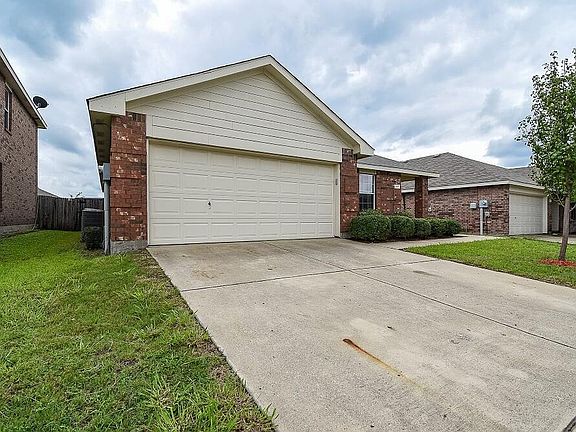 4th image of 1107 Grace Dr
