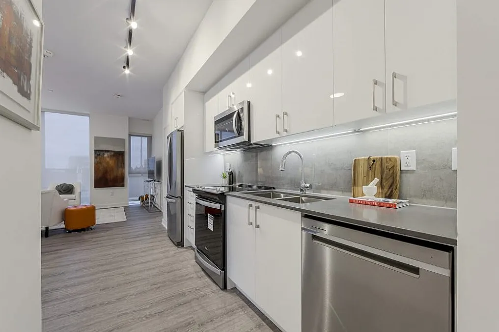 2215 Sheridan Park Drive — Photo 3