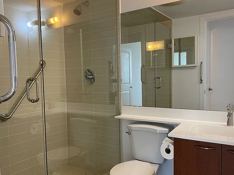 500 Saint Clair Ave W #605 — Photo 8