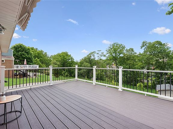 5th image of 2644 Monterey Dr