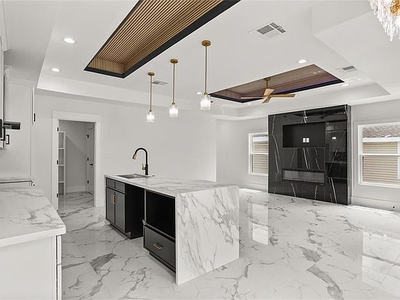 4th image of 3627 Alfred St