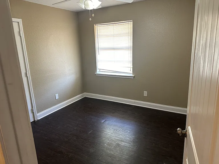 4132 Logan St — Photo 9