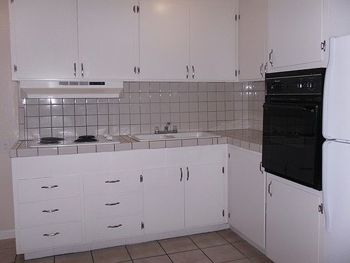 2nd image of 460 S 10th St APT 2