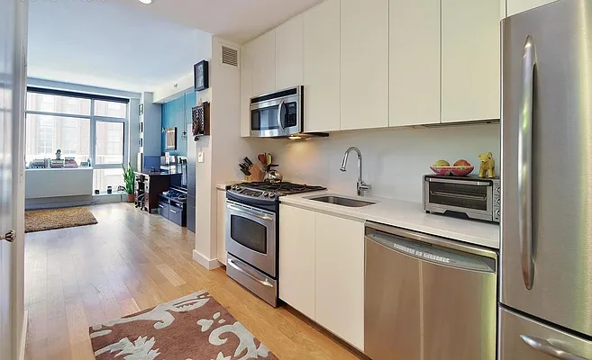 Rented by Compass | media 7