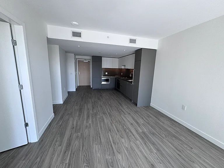 2135 Springer Ave #505 — Photo 3