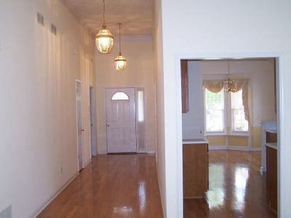 3rd image of 3451 Salem Cove Trl