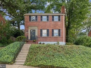 1008 N Livingston St, Arlington, VA 22205