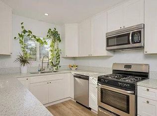 1341 Loch Lomond Dr, Cardiff, CA 92007