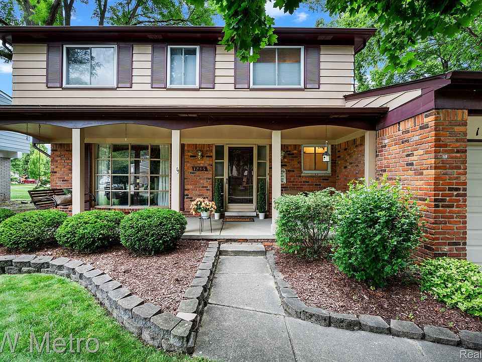 1st image of 1235 Tennyson Dr