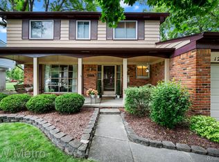 1235 Tennyson Dr, Troy, MI 48083
