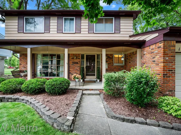 1235 Tennyson Dr, Troy, MI 48083