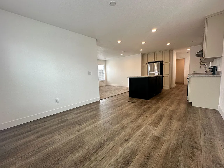 2060 N Ctr #430 — Photo 7