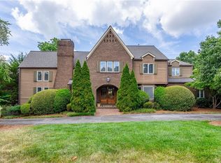 1325 Heathcliff Rd, High Pt, NC 27262